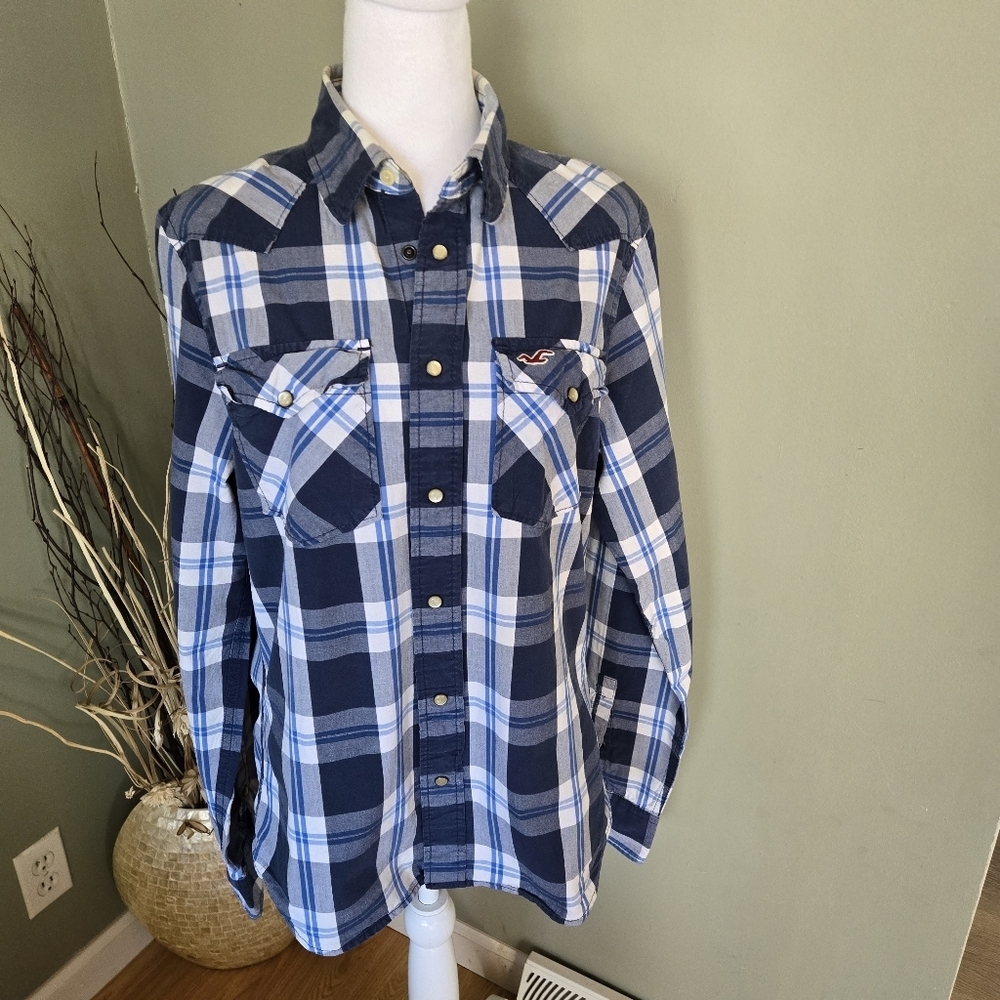 Men Hollister Button down Top sz Lg